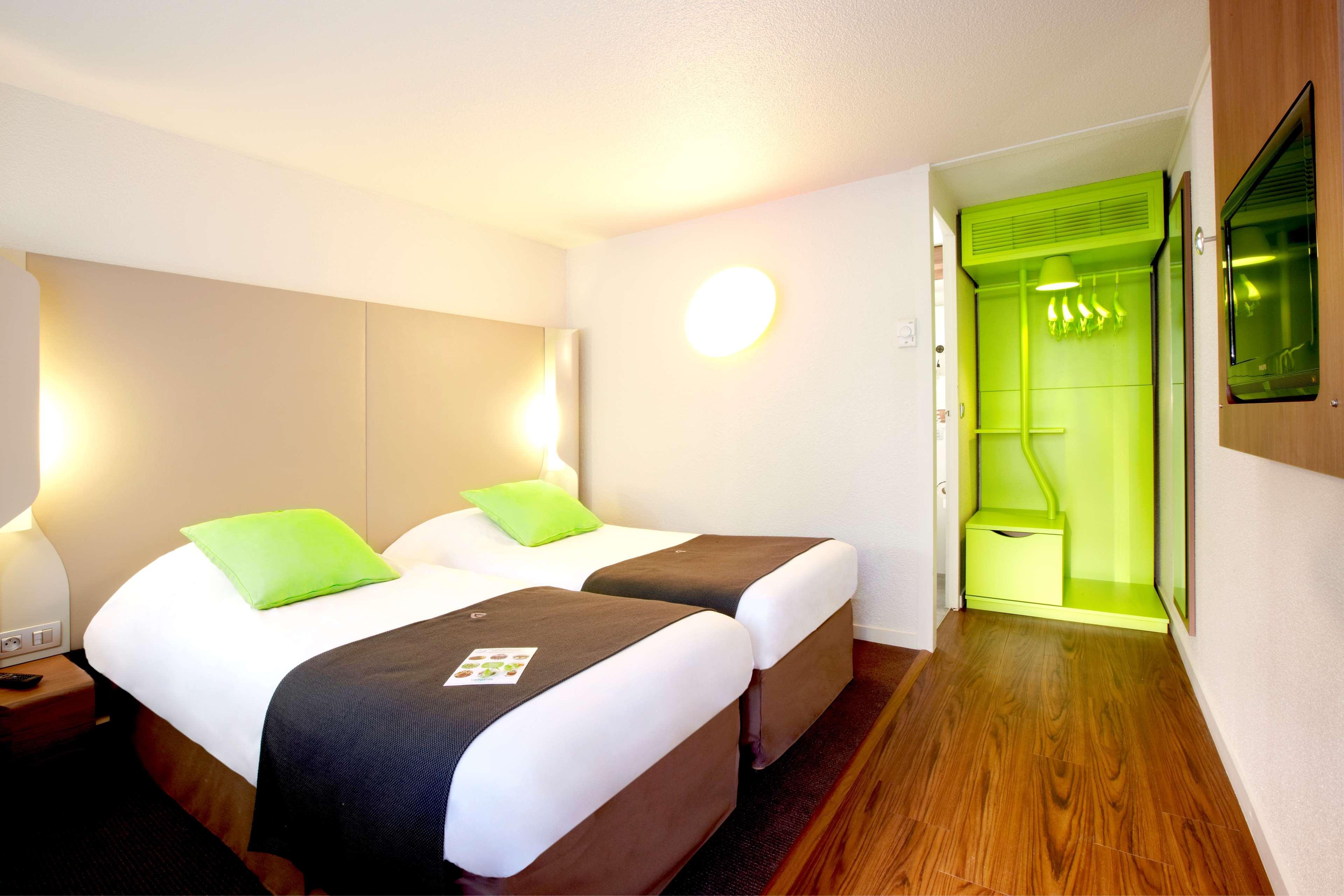 Hotel Campanile Orléans Nord - Saran Esterno foto