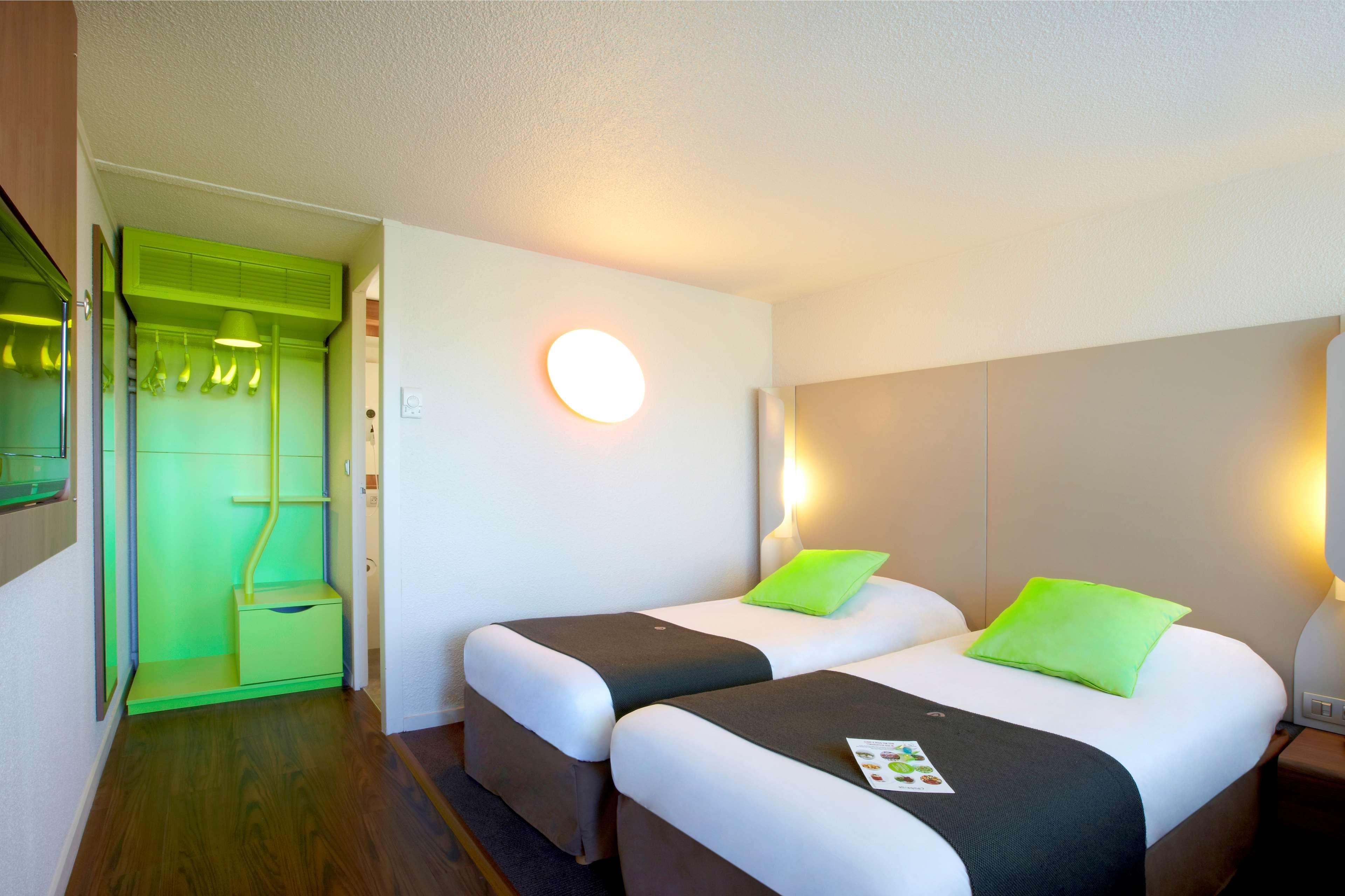 Hotel Campanile Orléans Nord - Saran Esterno foto