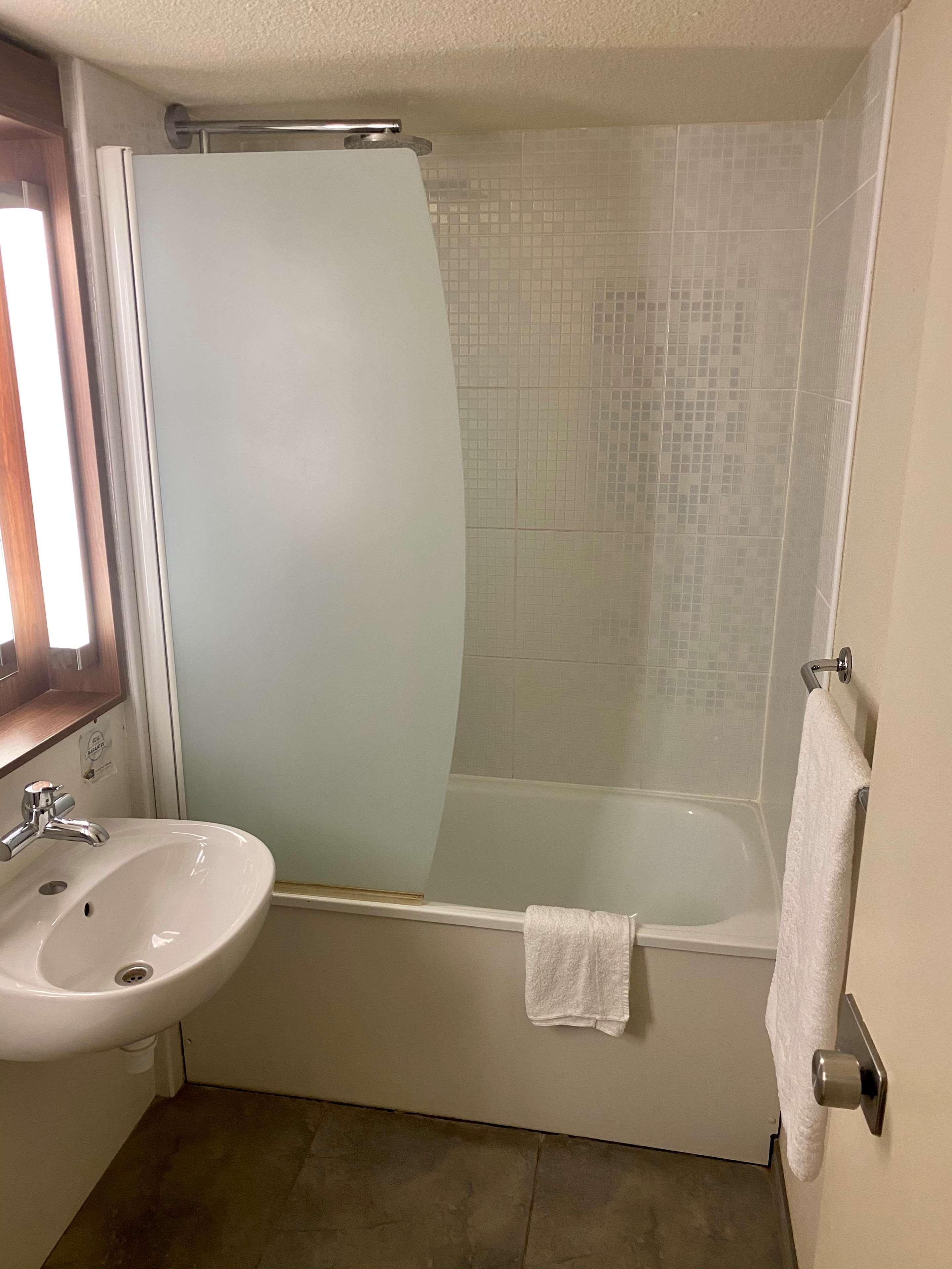 Hotel Campanile Orléans Nord - Saran Esterno foto