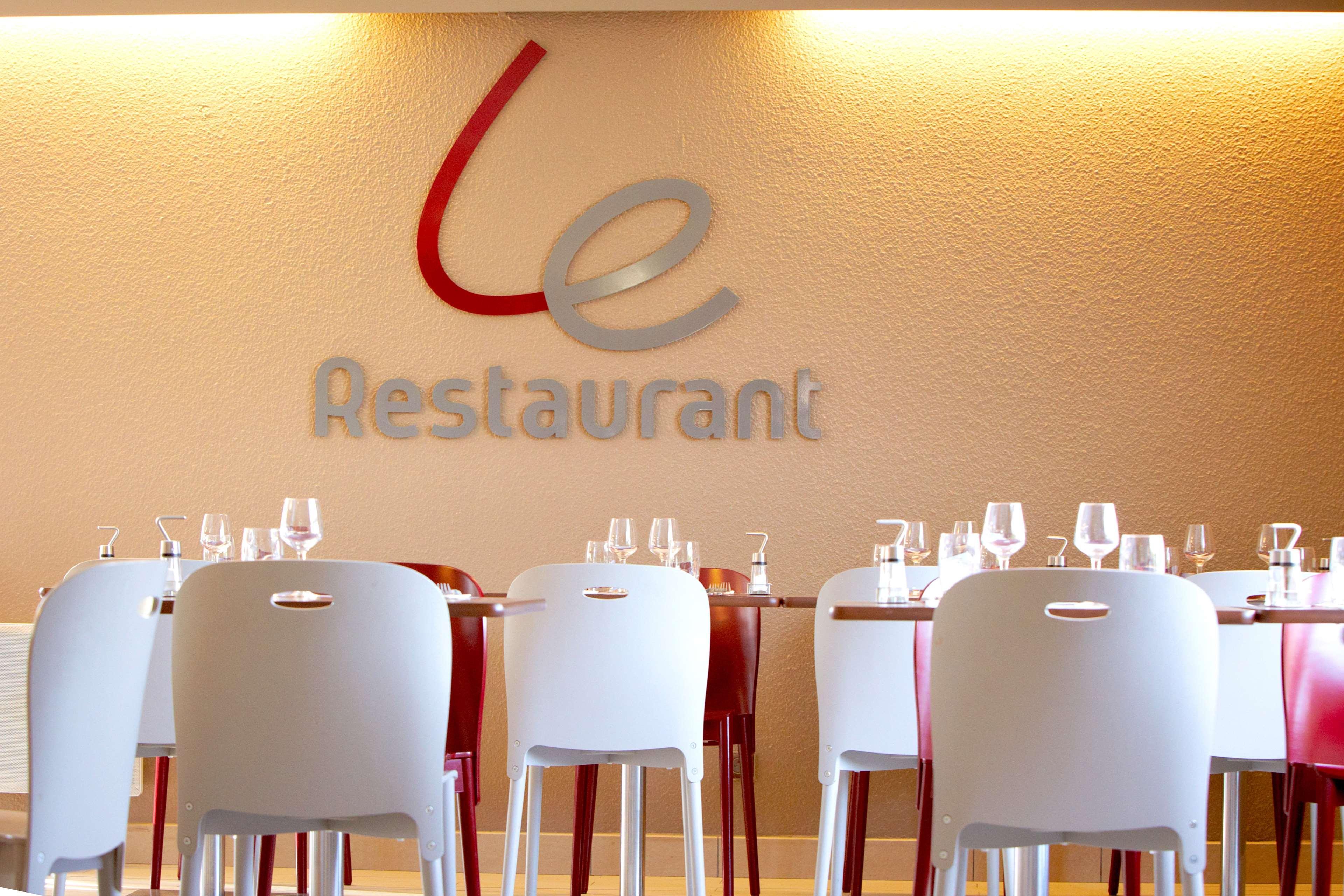 Hotel Campanile Orléans Nord - Saran Esterno foto