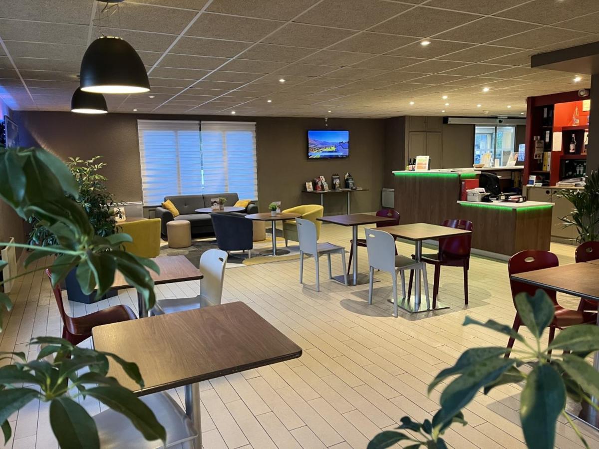 Hotel Campanile Orléans Nord - Saran Esterno foto